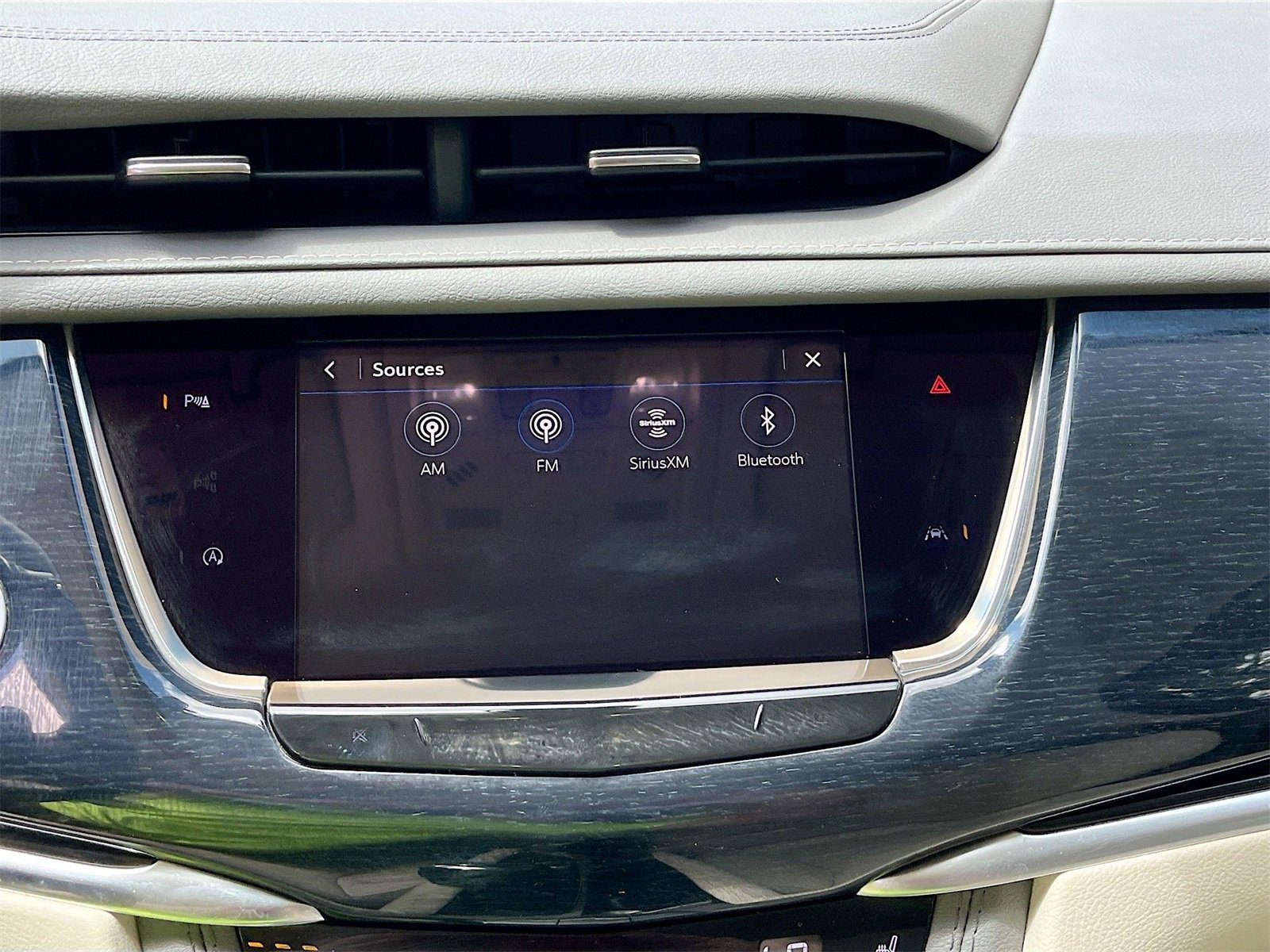 Used 2024 Cadillac XT6 Premium Luxury image 15