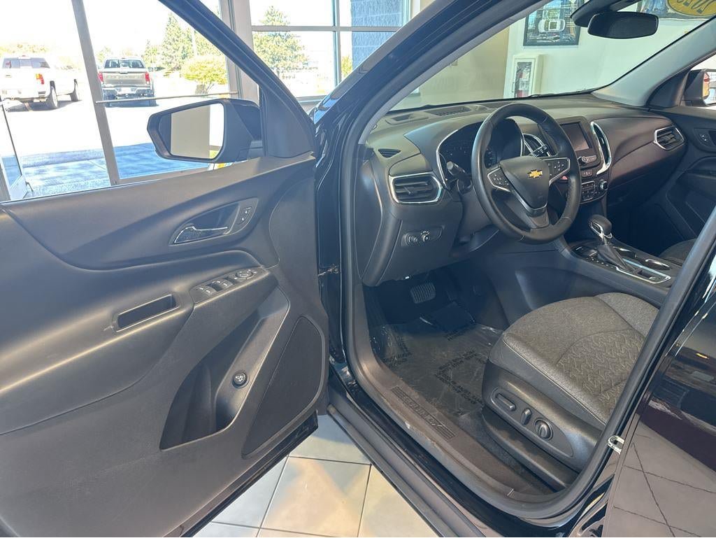 Used 2023 Chevrolet Equinox LT AWD/4WD image 17