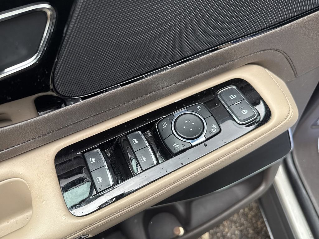 Used 2023 Lincoln Aviator Reserve w/ Elements Package Plus image 11