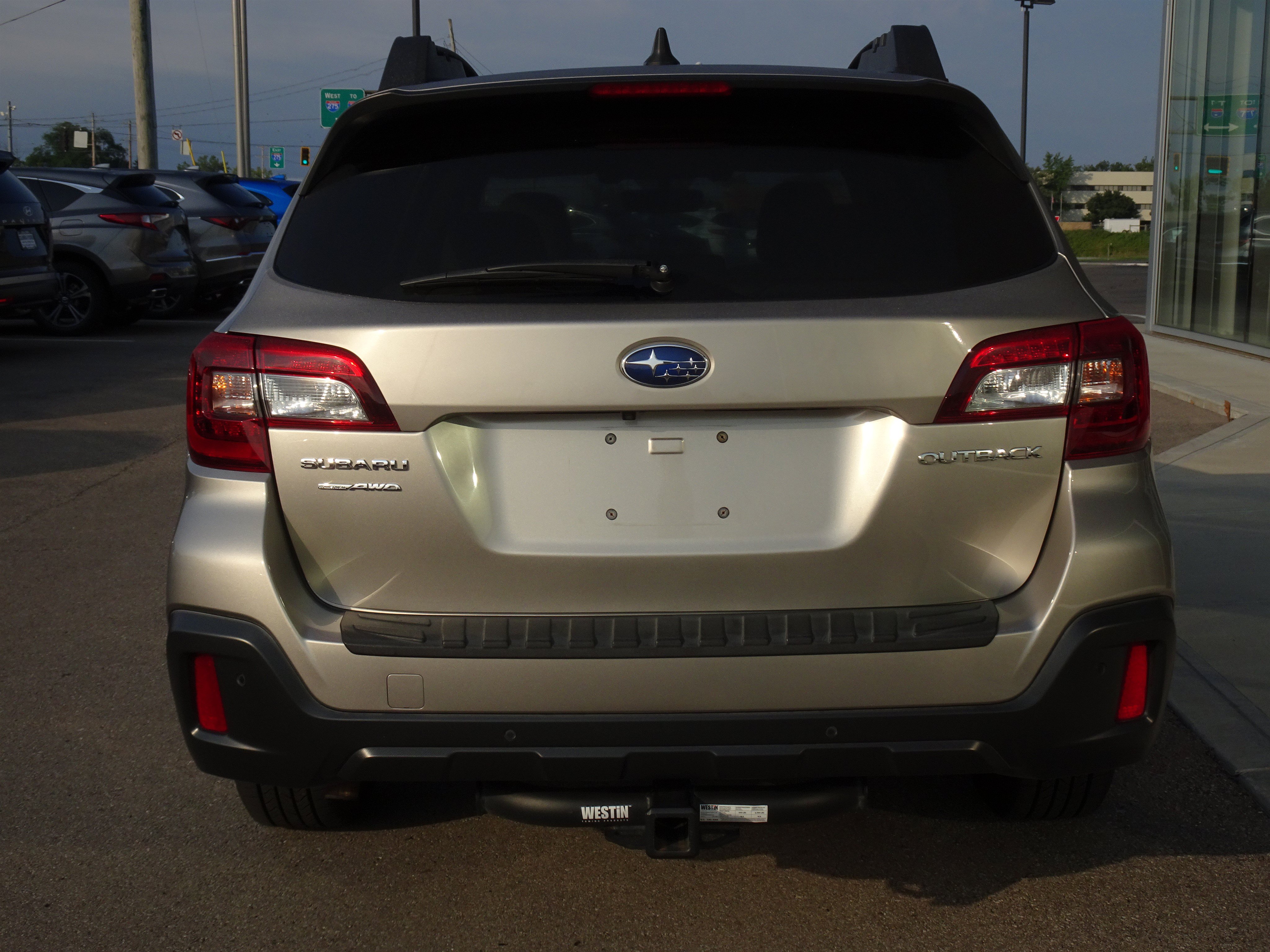 Used 2019 Subaru Outback 2.5i Limited AWD/4WD image 4