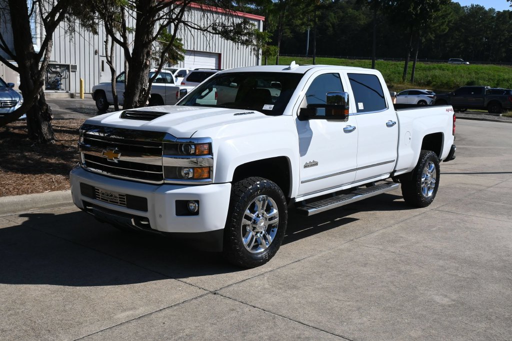 Used 2019 Chevrolet Silverado 2500 High Country w/ Duramax Plus Package AWD/4WD image 23