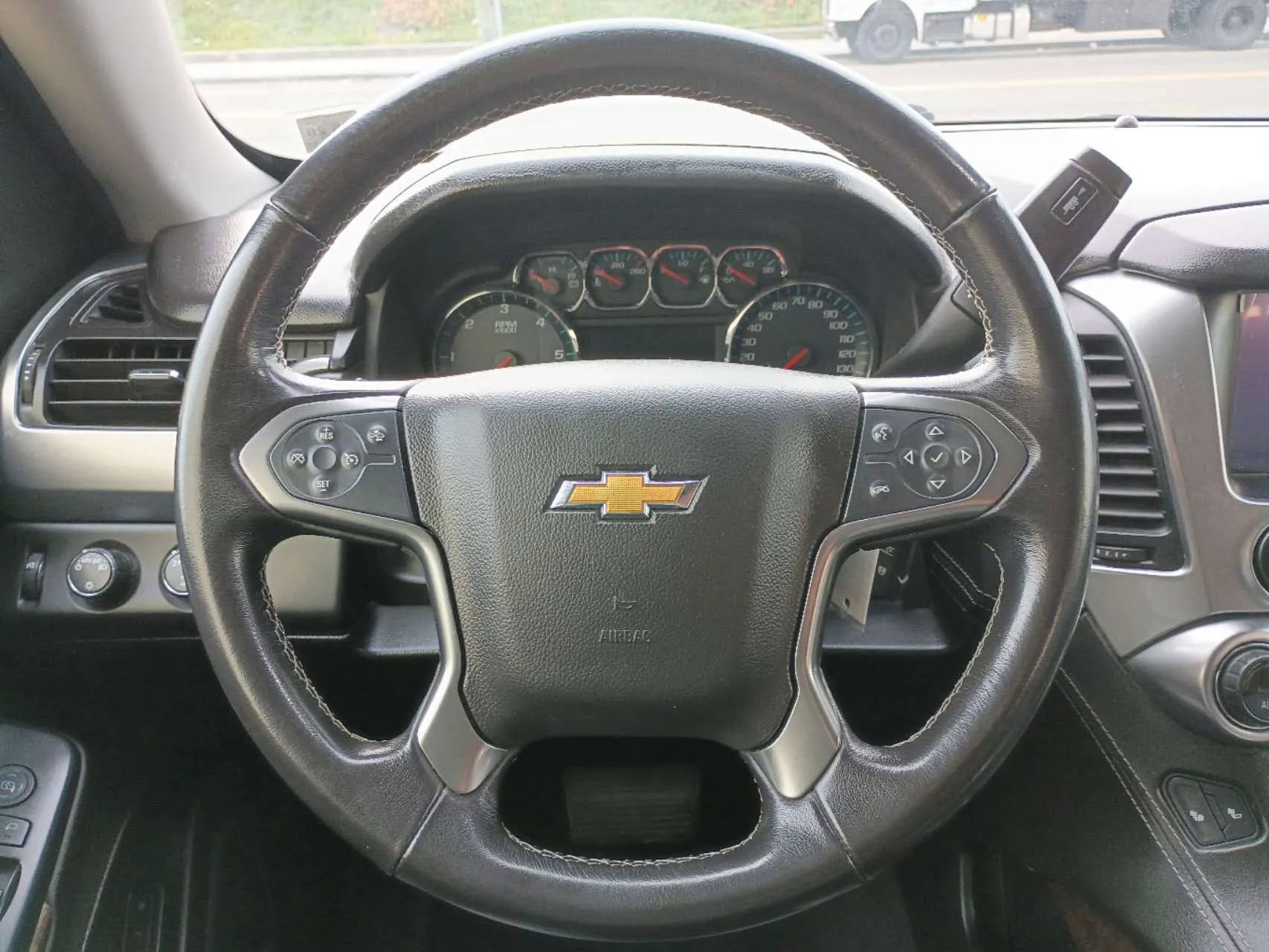 Used 2020 Chevrolet Suburban LT image 19