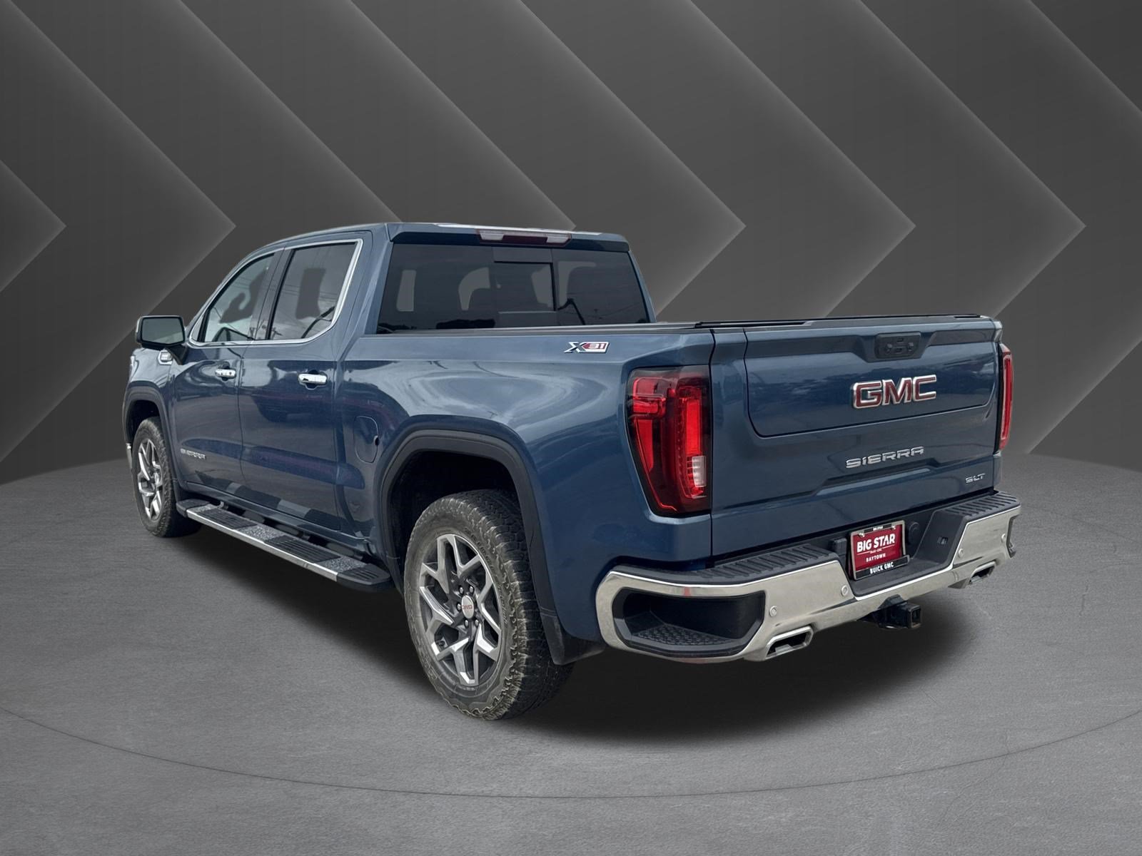 Used 2024 GMC Sierra 1500 SLT w/ SLT Premium Plus Package AWD/4WD image 9