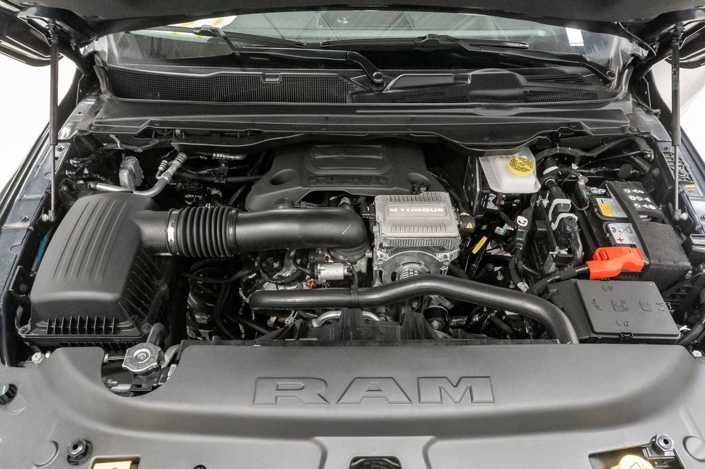 New 2026 RAM 1500 Laramie AWD/4WD image 4