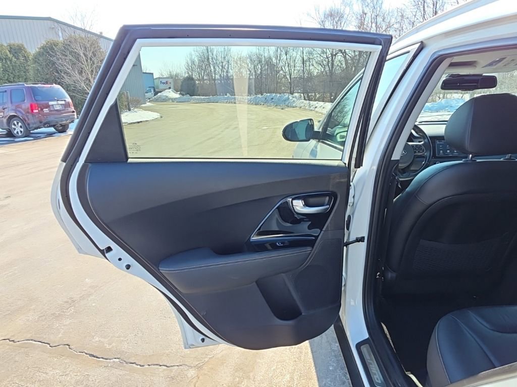 Used 2019 Kia Niro Touring image 36