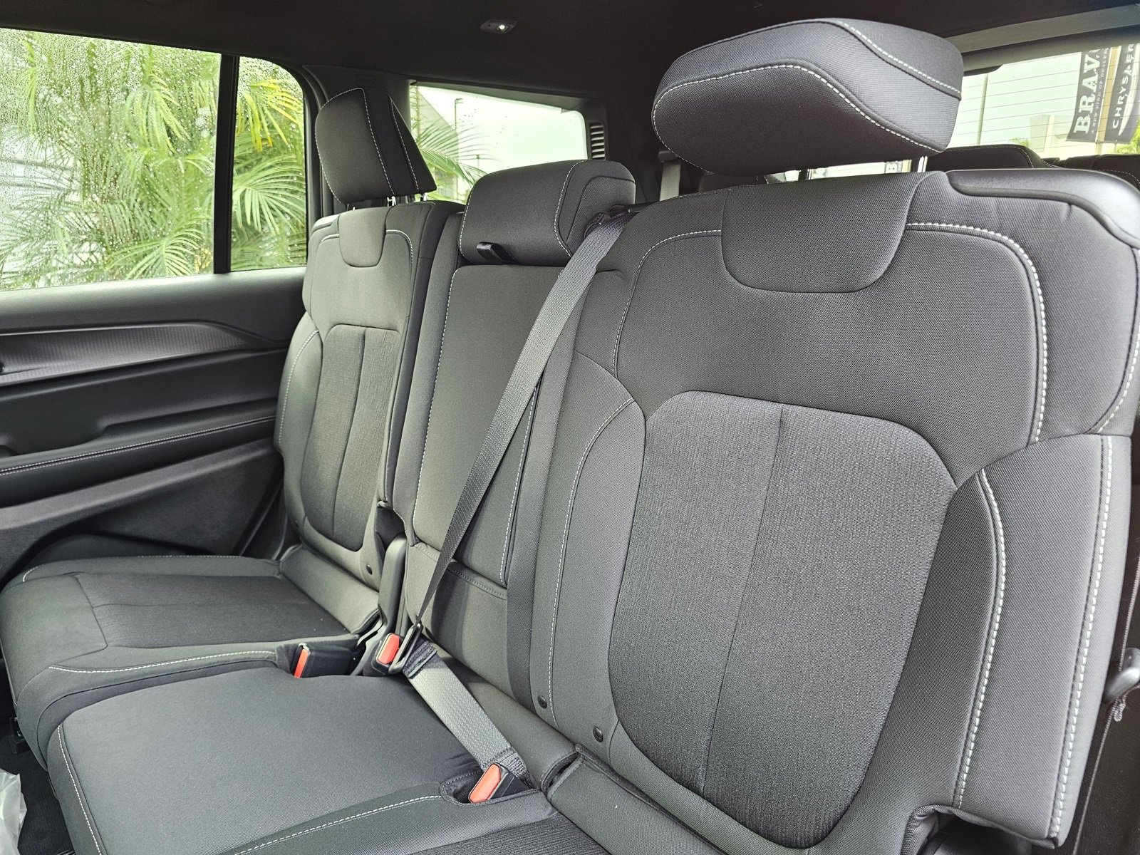 New 2025 Jeep Grand Cherokee L Laredo image 26