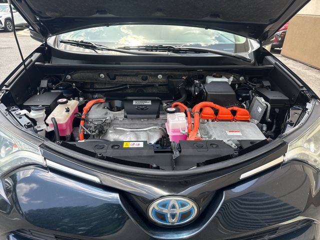 Used 2017 Toyota RAV4 XLE w/ All Weather Liner Package AWD/4WD image 24