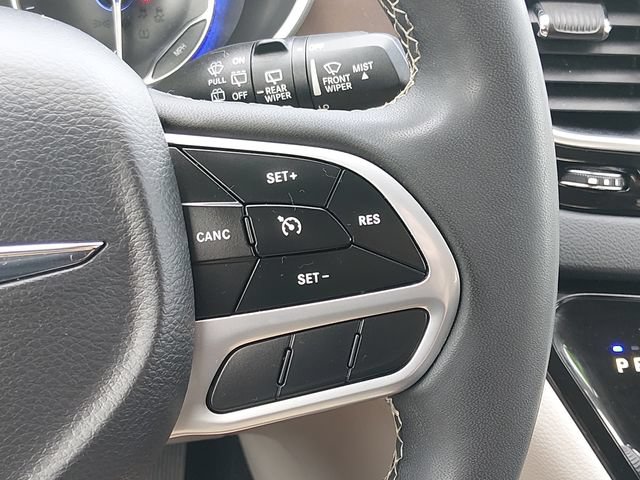 Used 2022 Chrysler Voyager LX FWD image 21