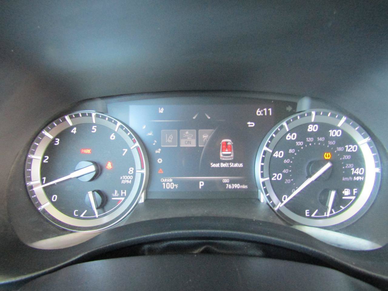 Used 2022 Toyota Highlander XLE FWD image 17
