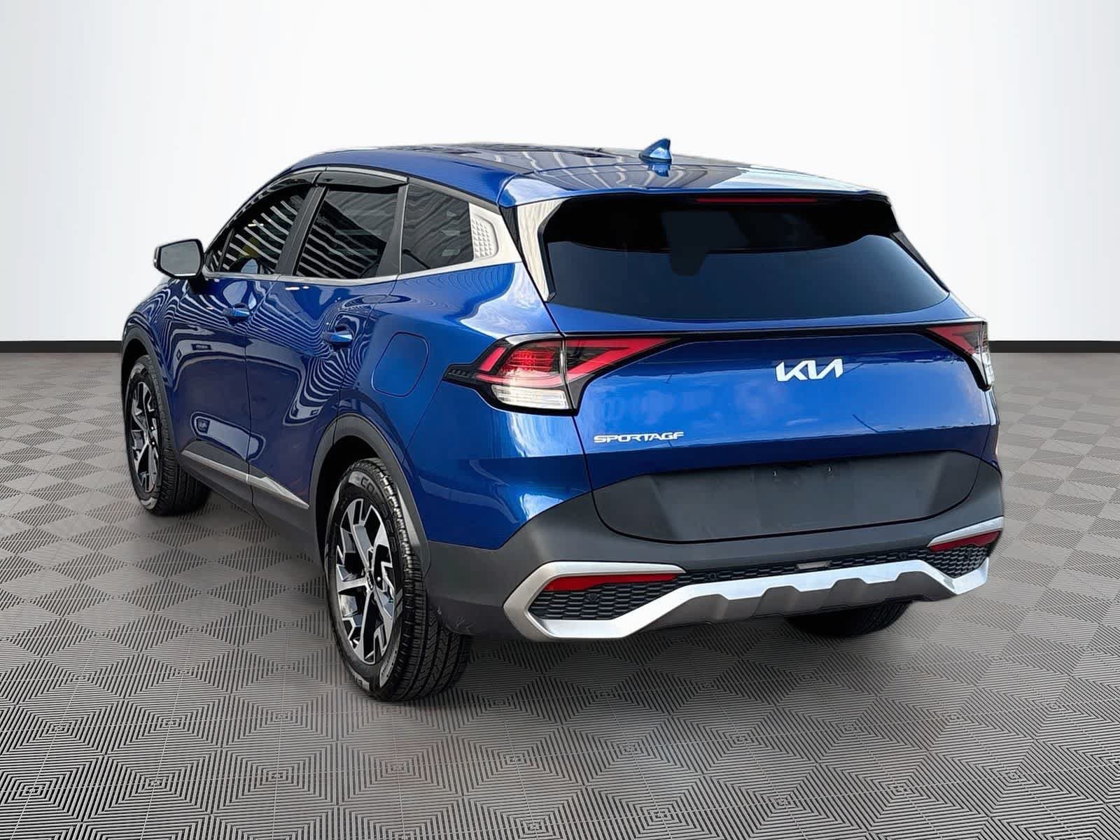Used 2023 Kia Sportage EX FWD image 7