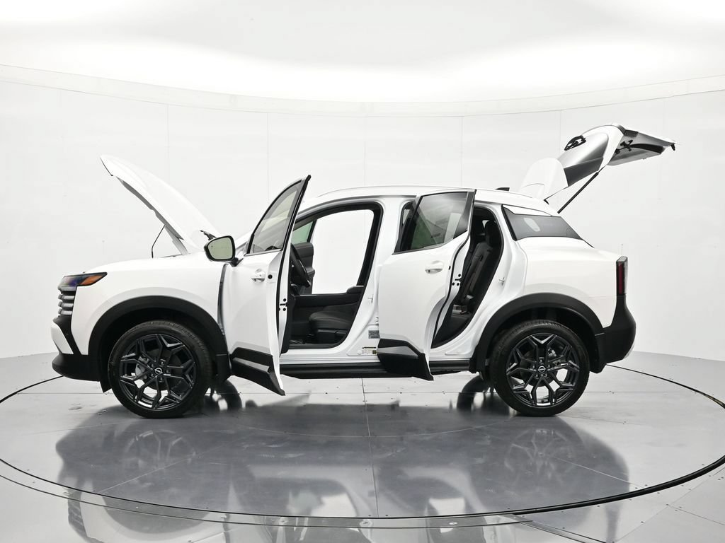 New 2026 Nissan Kicks SR FWD image 46