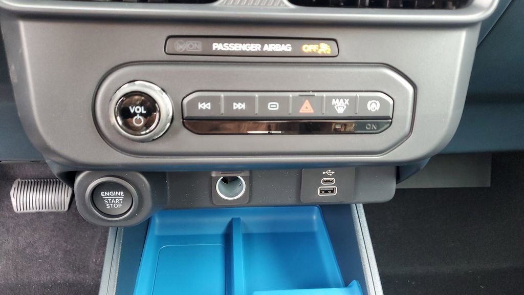 New 2025 Ford Maverick XLT w/ Equipment Group 301A image 28