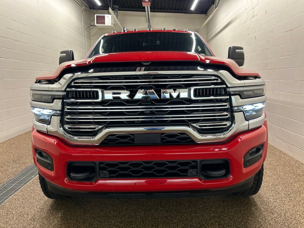 New 2026 RAM 4500 4x4 Crew Cab DRW w/ Laramie Trim Package image 5