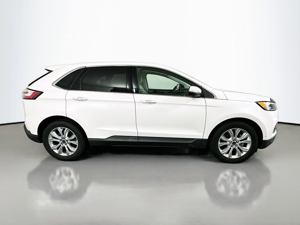 Used 2020 Ford Edge Titanium w/ Equipment Group 301A image 4
