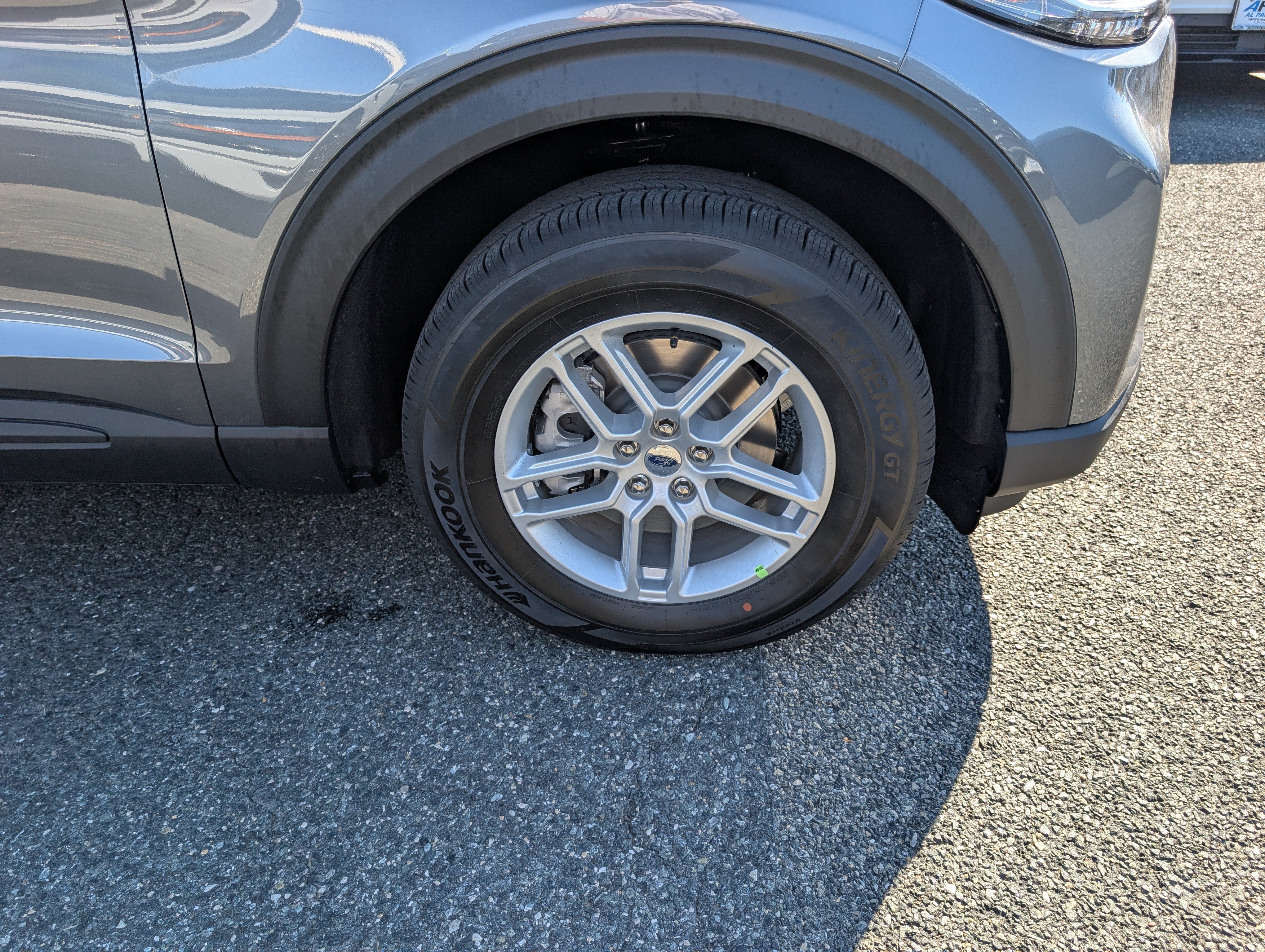 New 2027 Ford Explorer Active AWD/4WD image 5