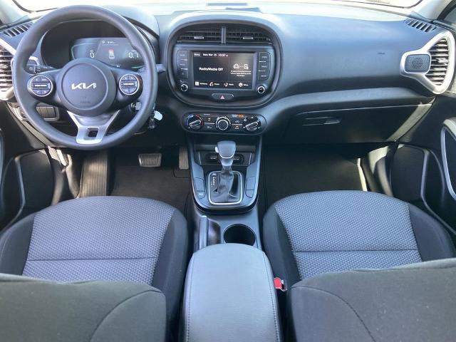 Used 2025 Kia Soul LX w/ LX Technology Package image 14