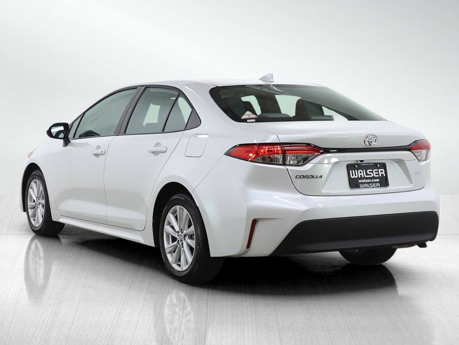 Used 2026 Toyota Corolla LE w/ LE Premium Package FWD image 3
