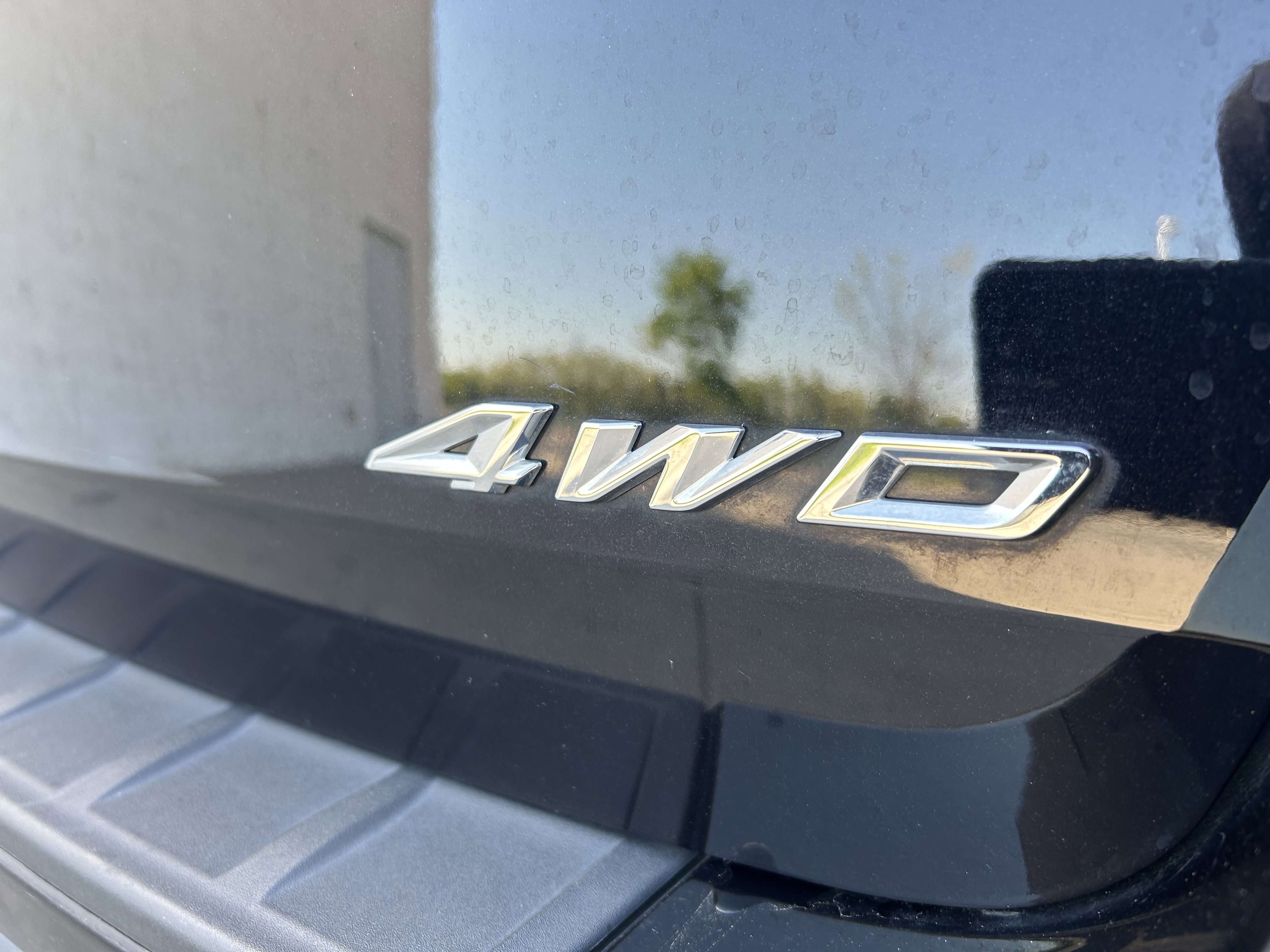 Used 2025 Ford Explorer ST-Line w/ ST-Line Street Pack AWD/4WD image 9