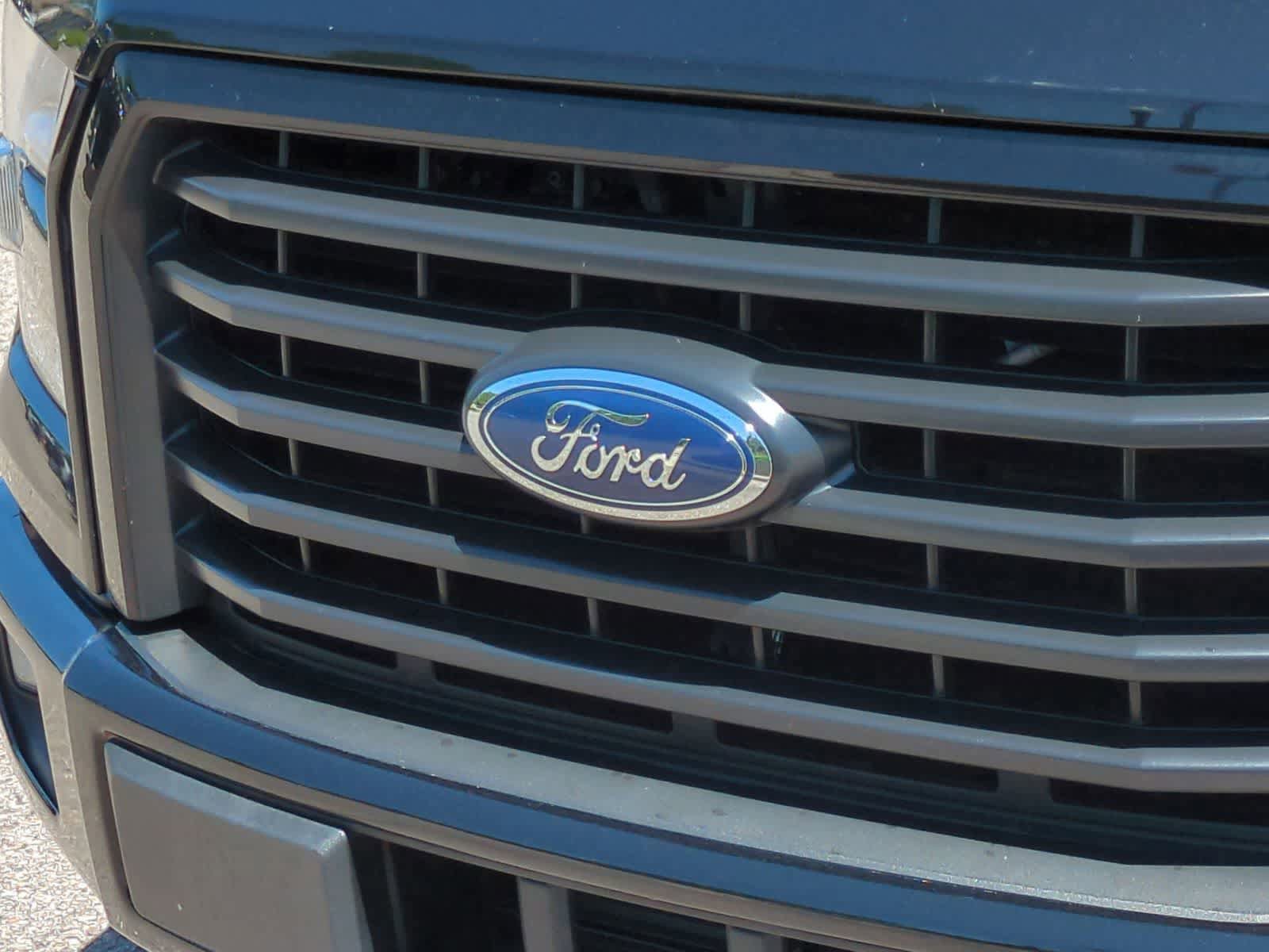 Used 2017 Ford F150 XLT w/ Equipment Group 302A Luxury AWD/4WD image 12