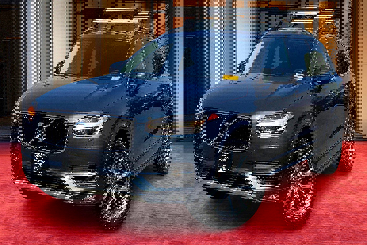 Used 2018 Volvo XC90 T6 Momentum w/ Convenience Package