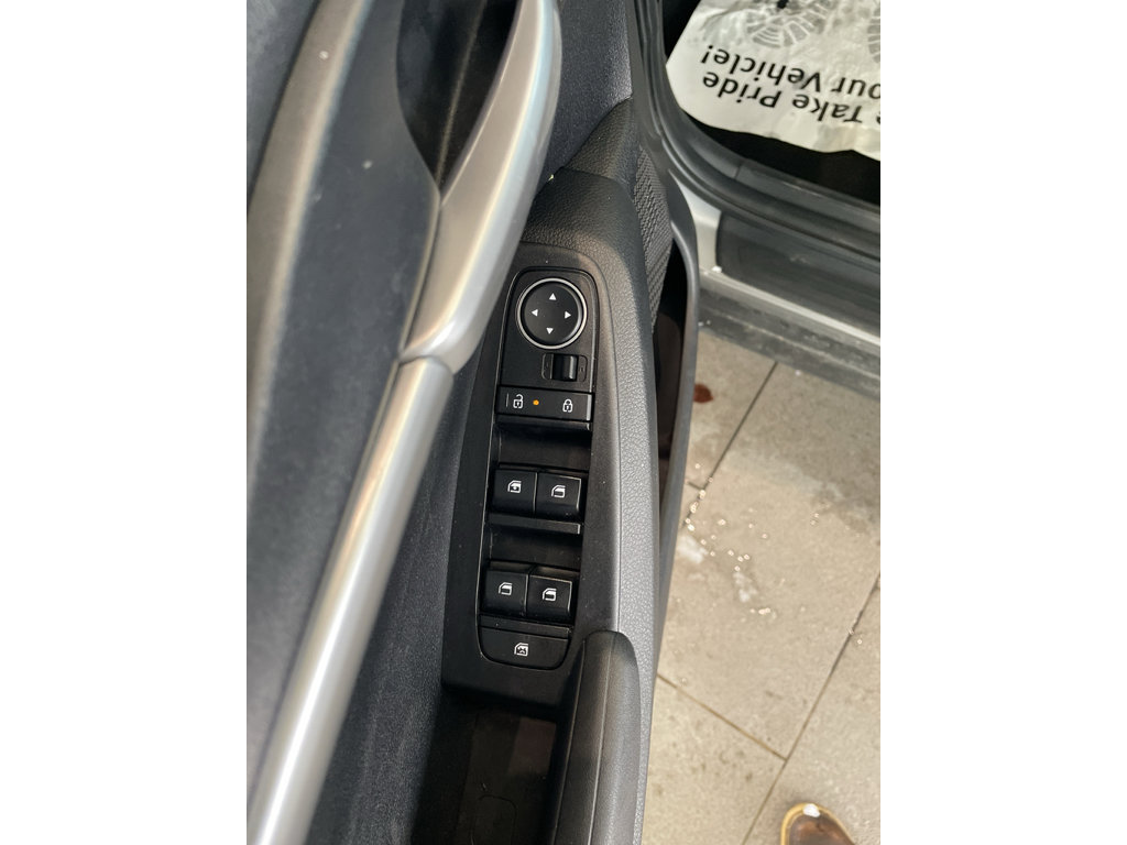 Used 2024 Kia Seltos LX image 12