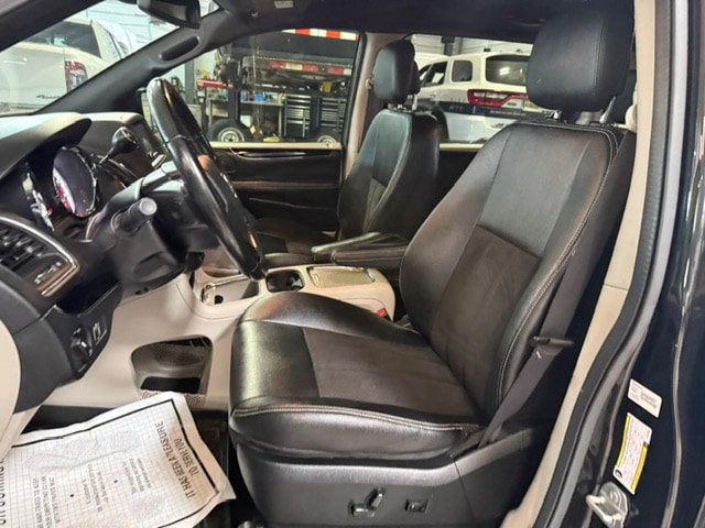 Certified 2020 Dodge Grand Caravan SXT FWD image 39