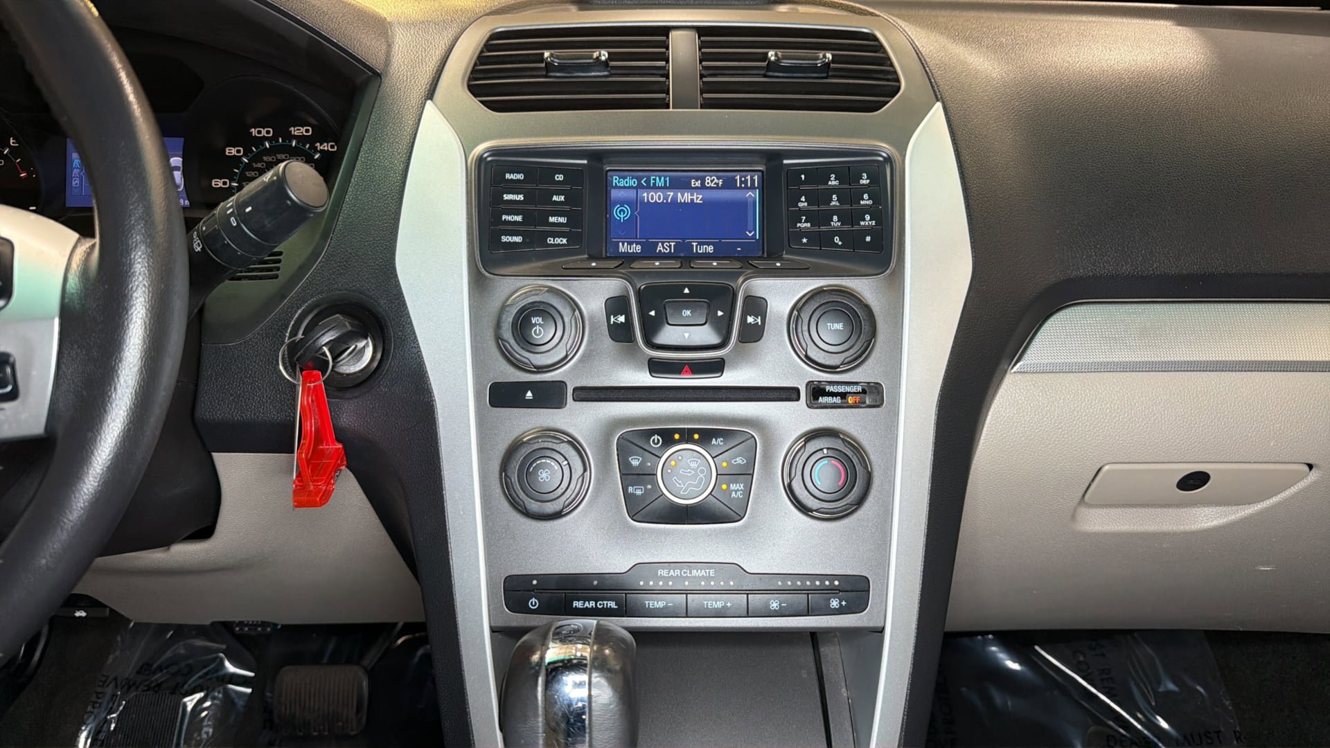 Used 2014 Ford Explorer XLT FWD image 16