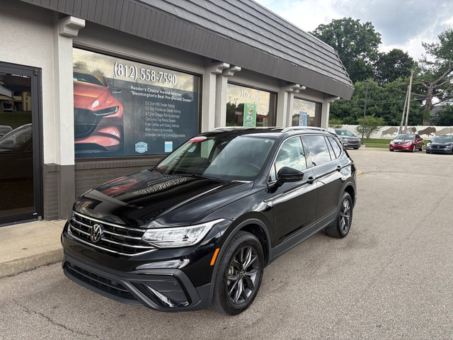 Used 2024 Volkswagen Tiguan SE AWD/4WD image 2