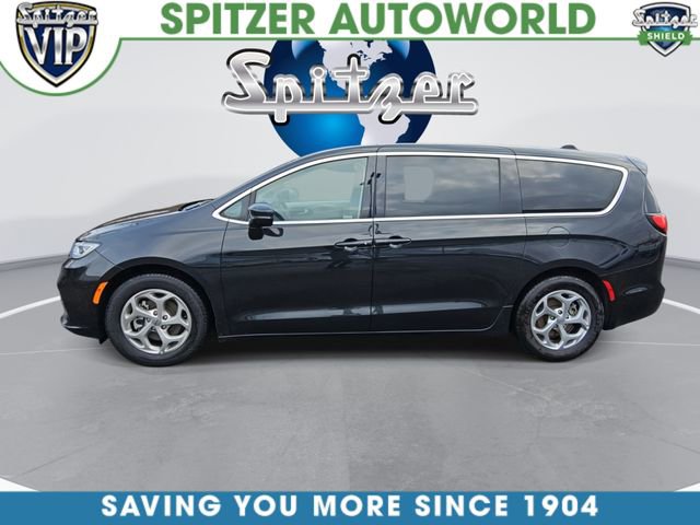 Used 2024 Chrysler Pacifica Limited image 5