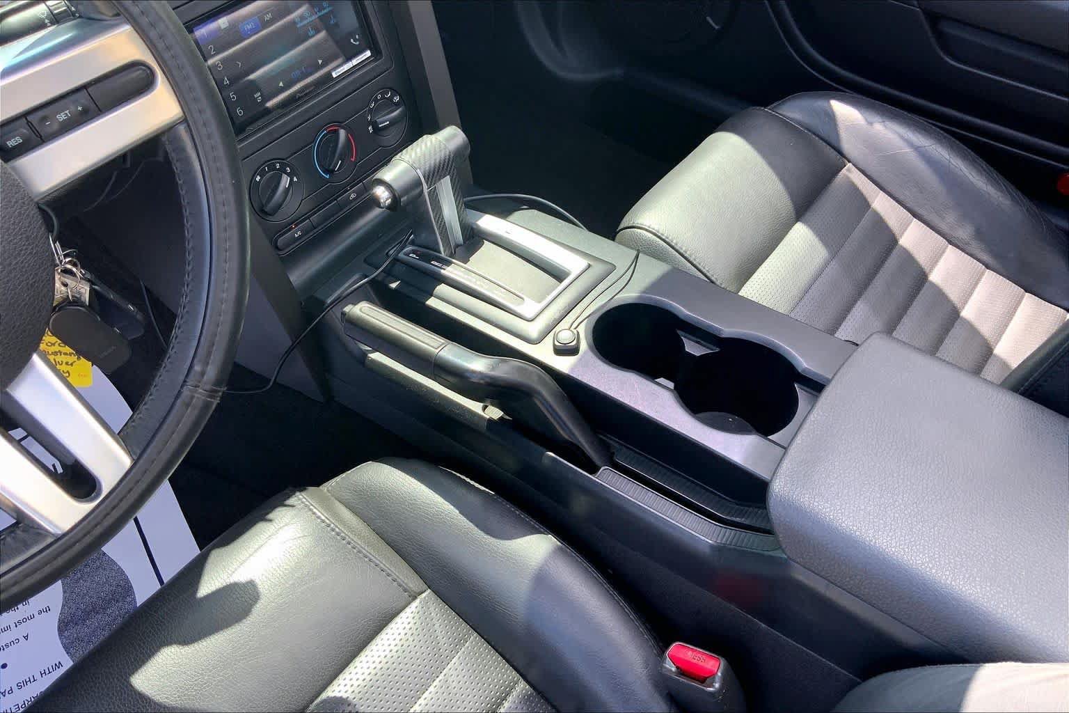 Used 2006 Ford Mustang GT Premium RWD image 16