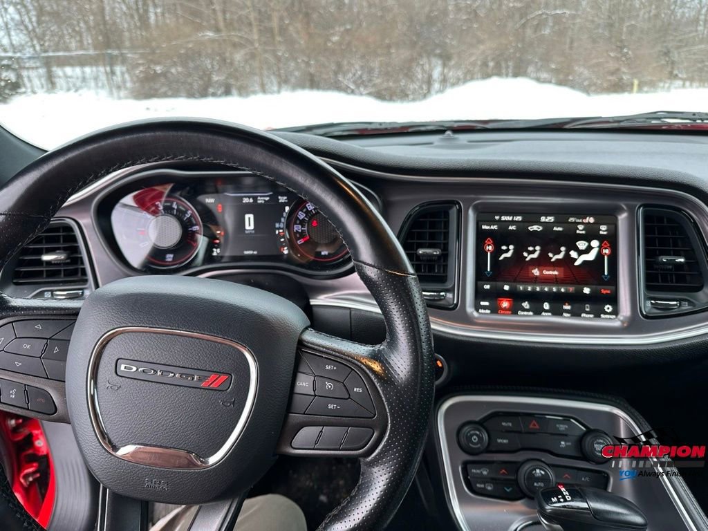 Used 2020 Dodge Challenger SXT w/ Blacktop Package image 15