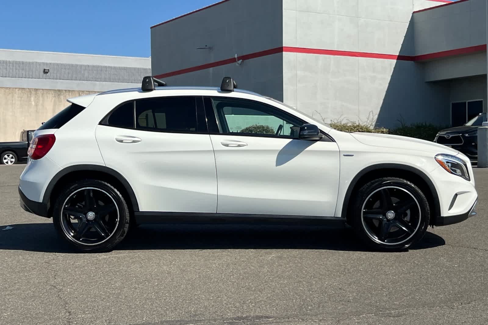 Used 2015 Mercedes-Benz GLA 250 4MATIC image 6