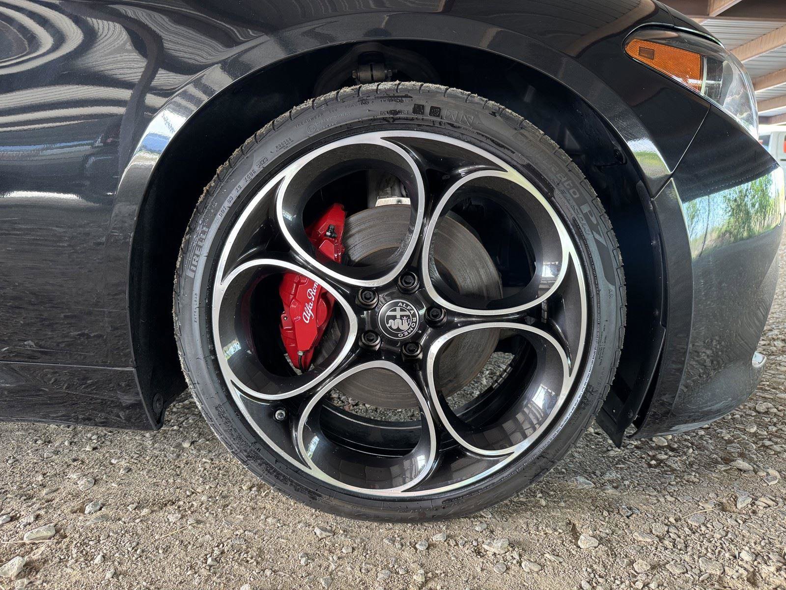 Used 2024 Alfa Romeo Giulia Veloce RWD image 47