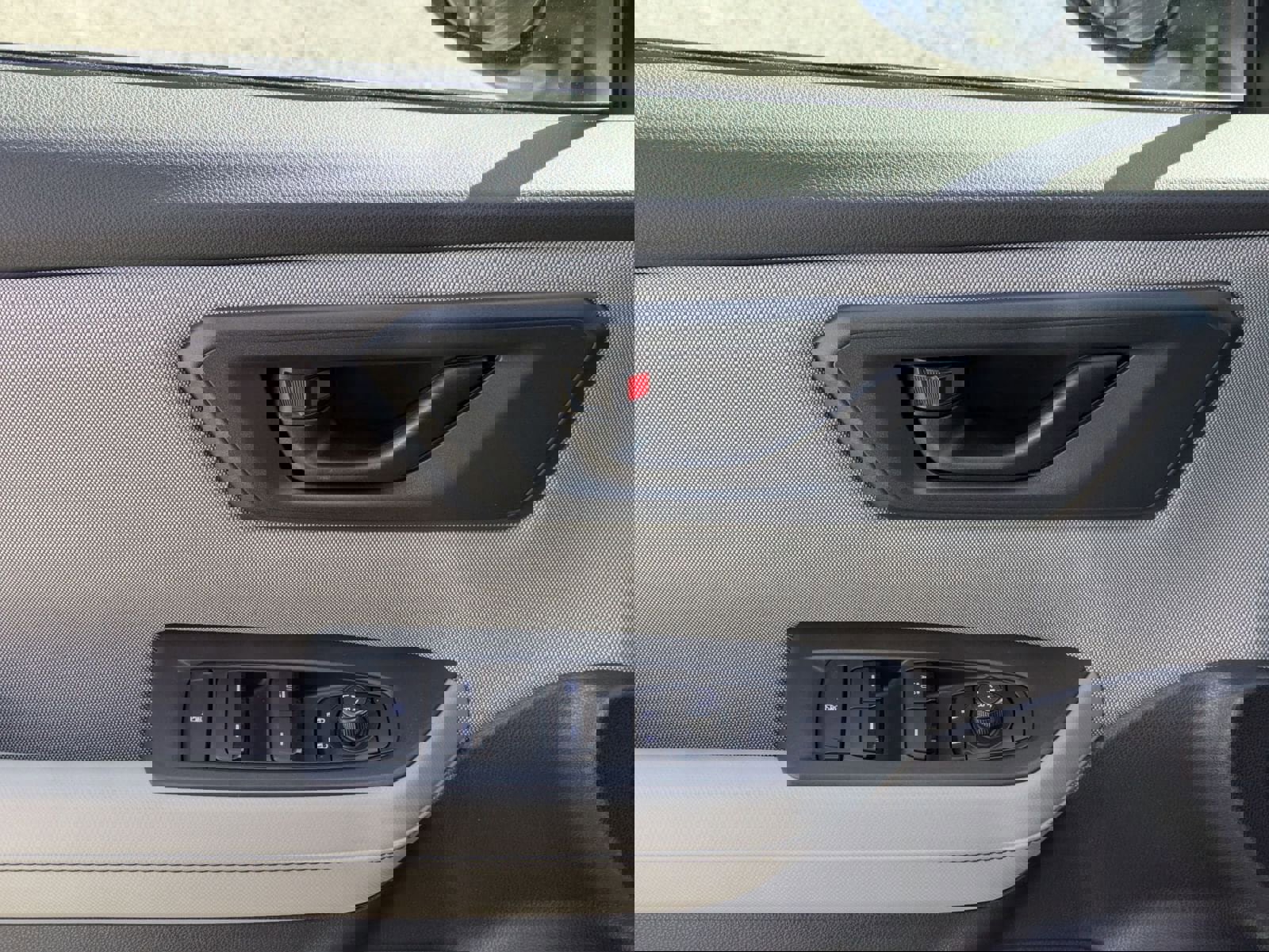 New 2025 Subaru Forester AWD/4WD image 19