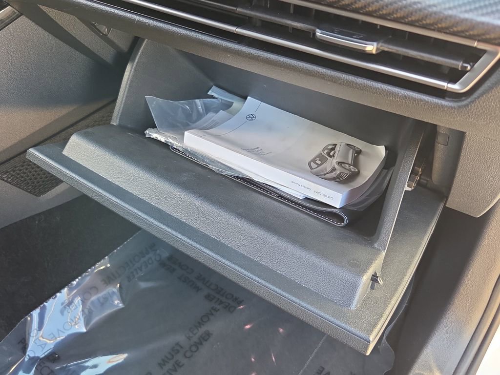 Used 2023 Volkswagen Golf 20th Anniversary Edition image 21