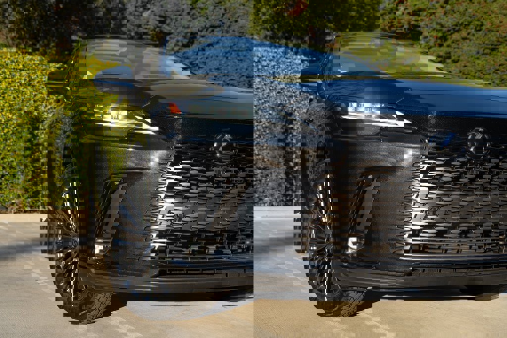 New 2026 Lexus RX 450h Luxury image 5