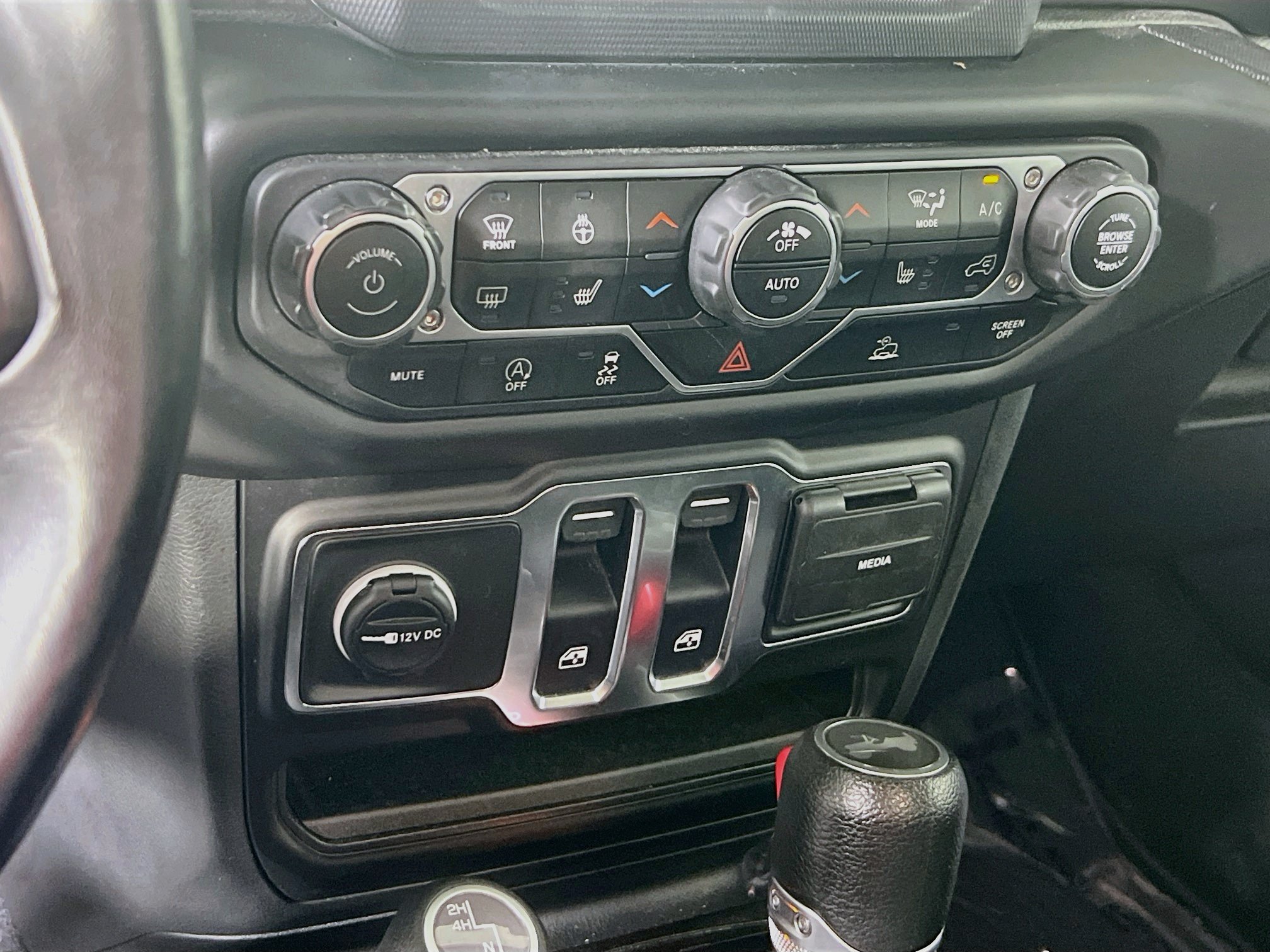 Used 2023 Jeep Wrangler Sport AWD/4WD image 15