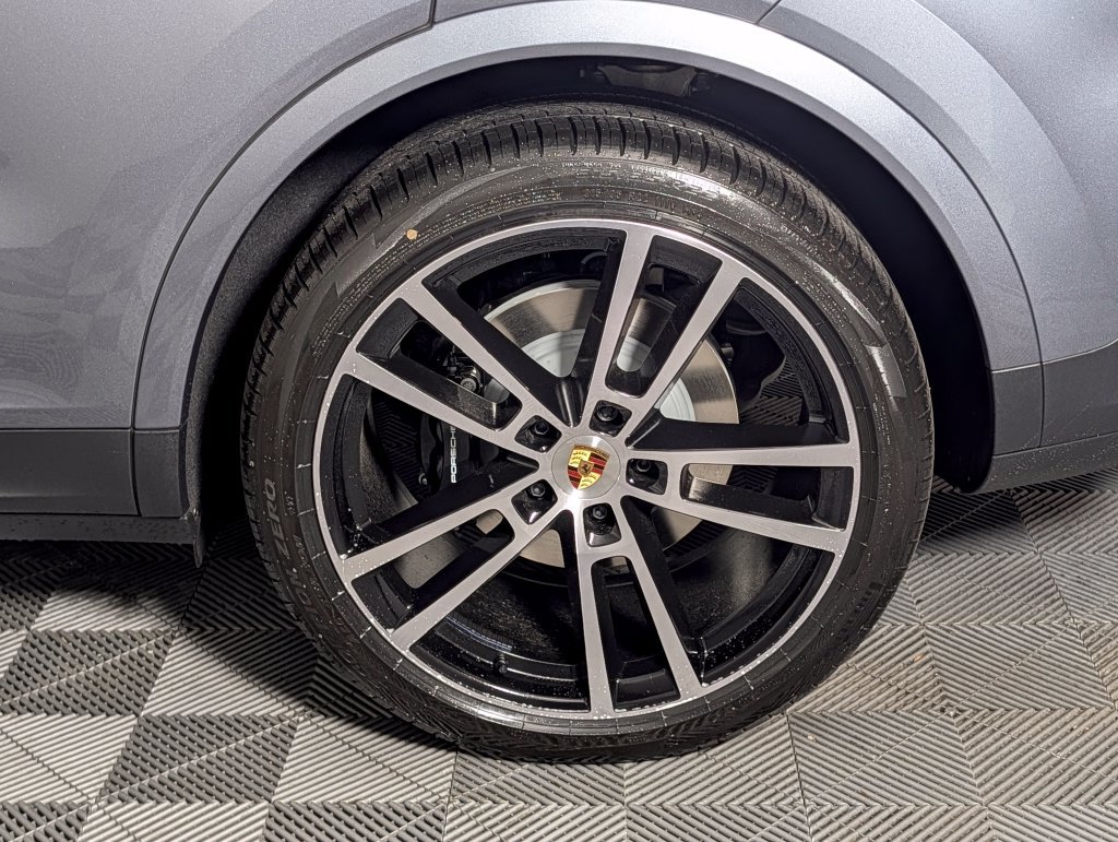 New 2026 Porsche Cayenne E-Hybrid AWD/4WD image 12