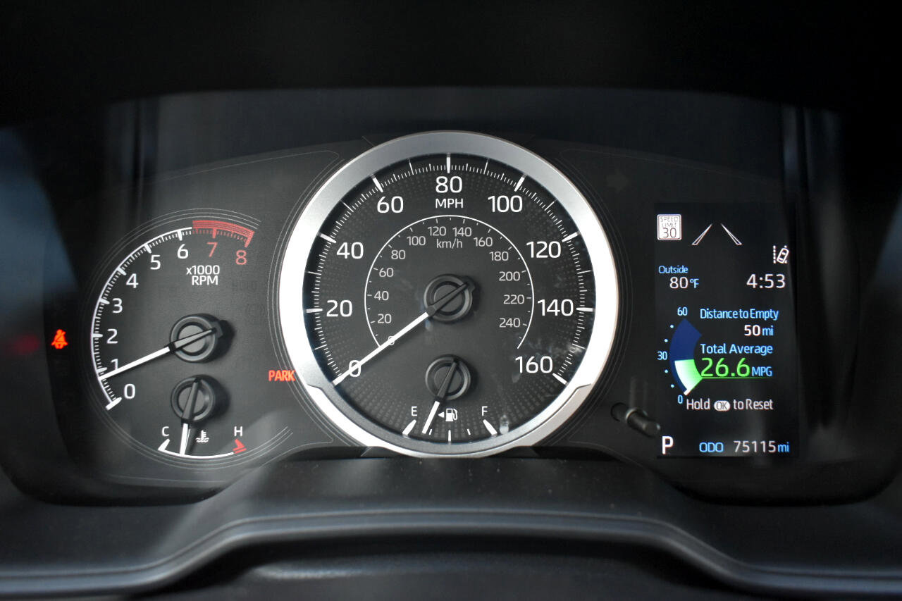 Used 2021 Toyota Corolla LE image 17