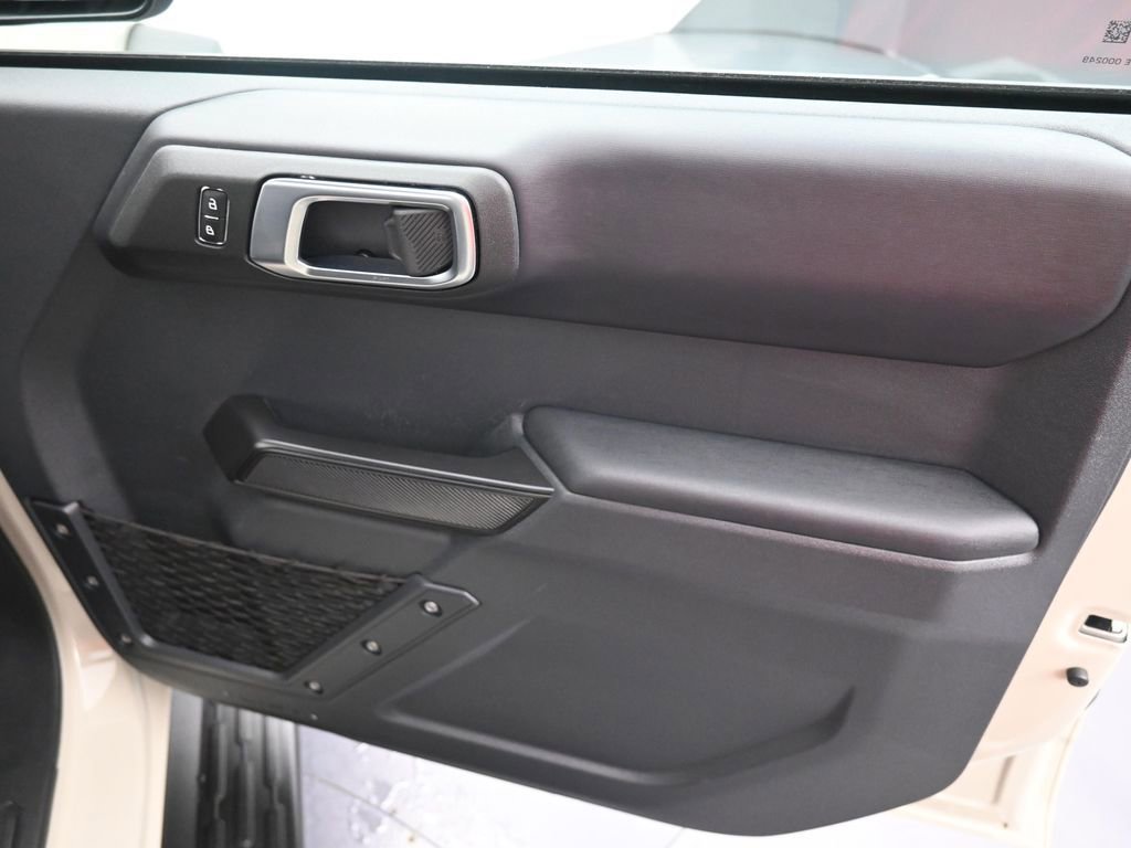 Used 2025 Ford Bronco Outer Banks w/ Sasquatch Package AWD/4WD image 33