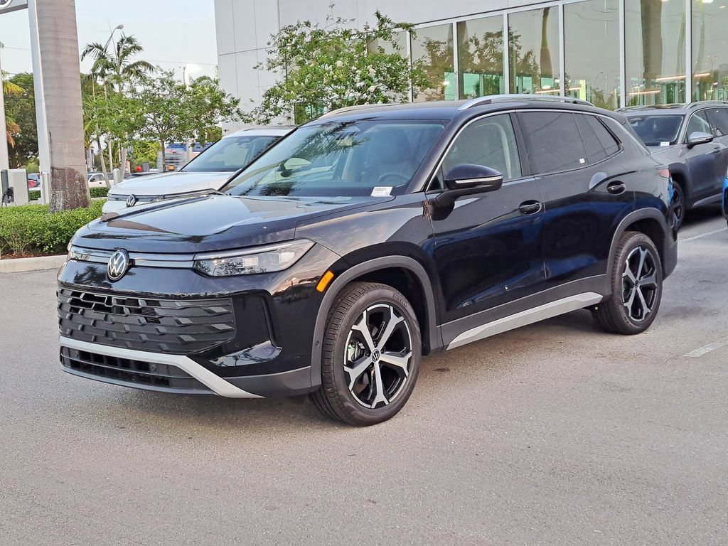 New 2026 Volkswagen Tiguan SE FWD image 3