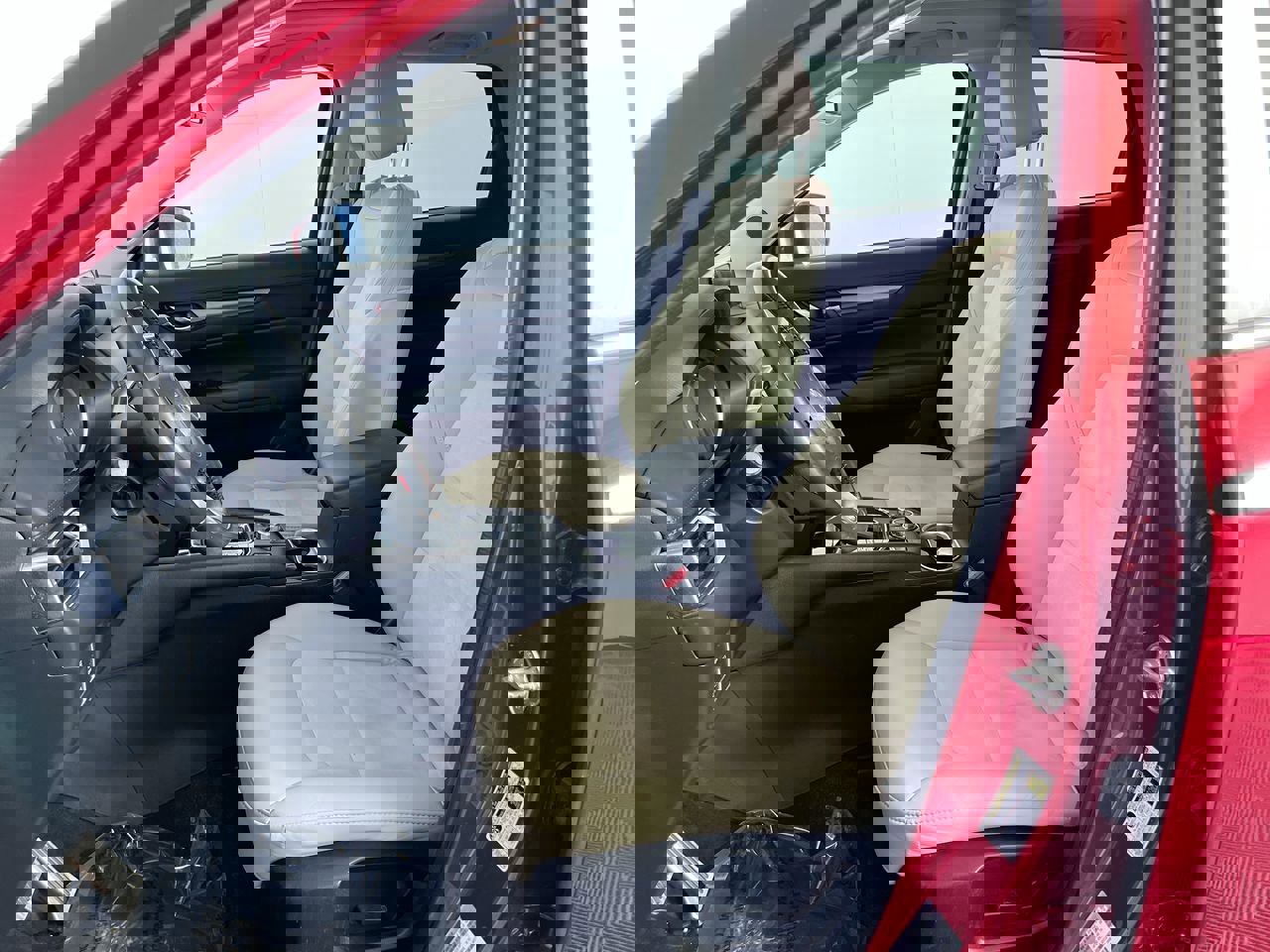 Used 2018 MAZDA CX-5 Touring w/ Preferred Equipment Package image 11