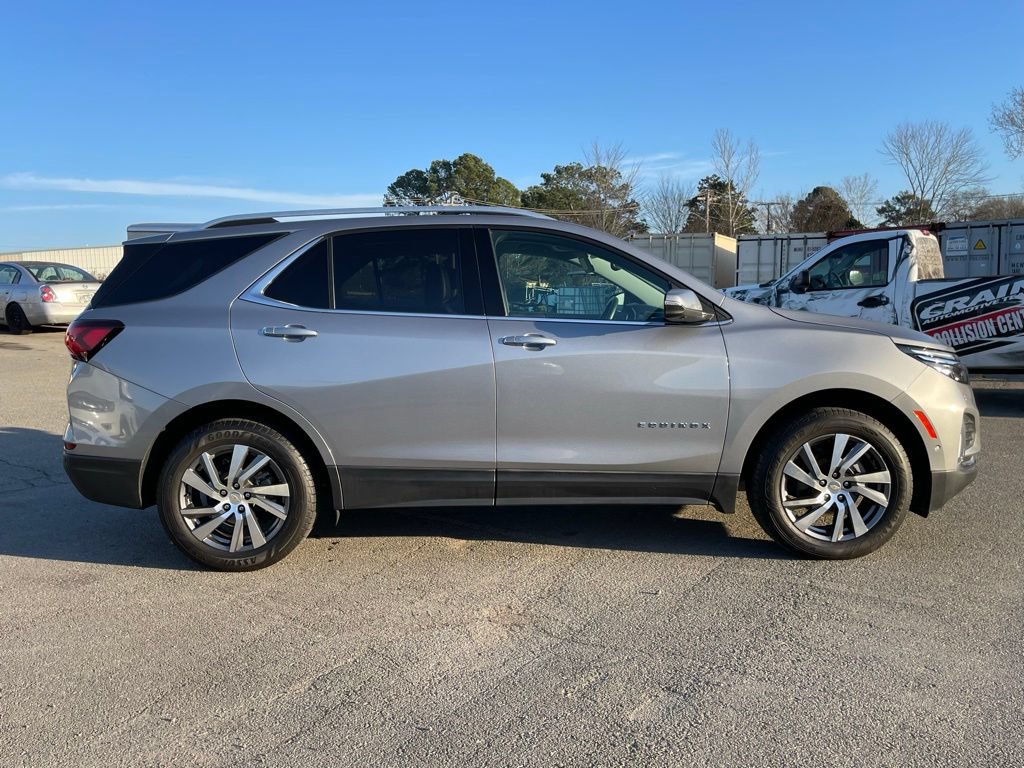 Used 2024 Chevrolet Equinox Premier AWD/4WD image 9