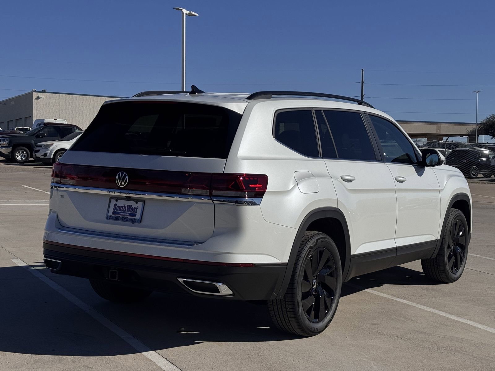 New 2026 Volkswagen Atlas SE image 4