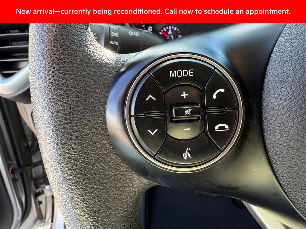 Certified 2022 Kia Soul LX w/ Technology Package FWD image 13