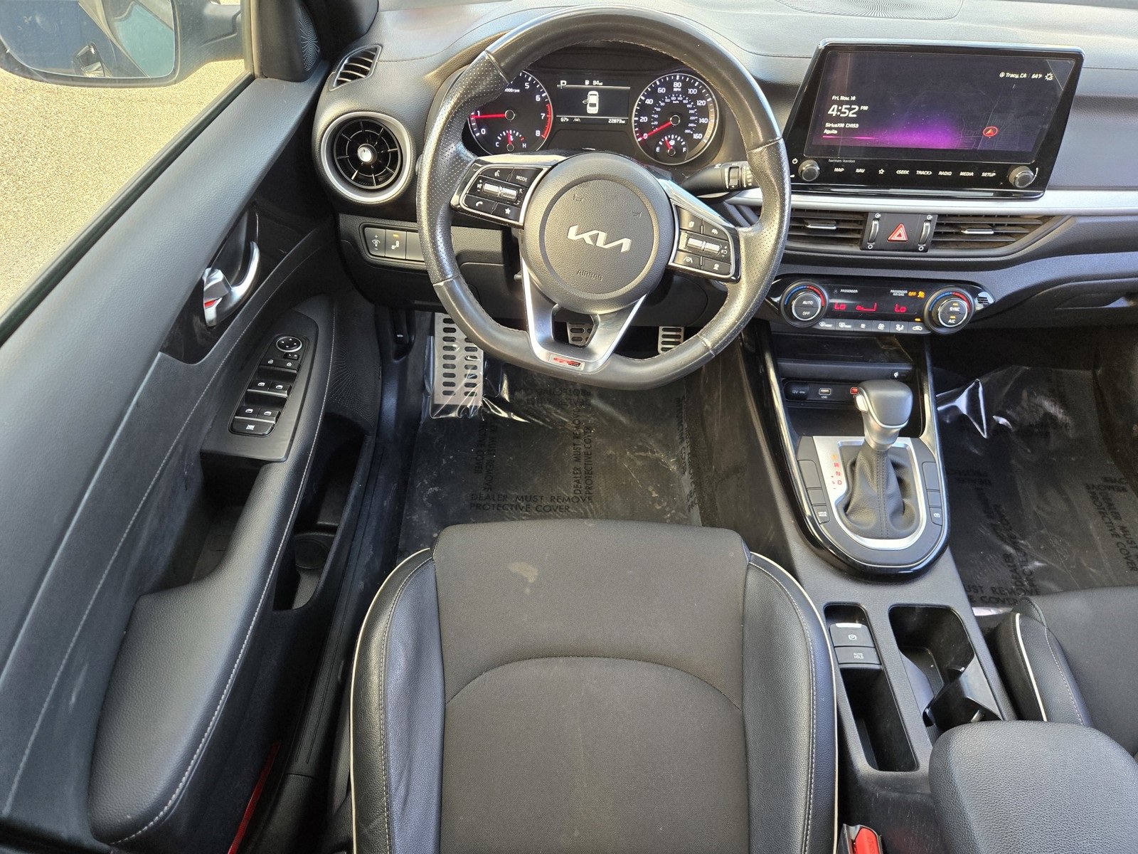 Used 2024 Kia Forte GT-Line w/ GT-Line Premium Package image 10