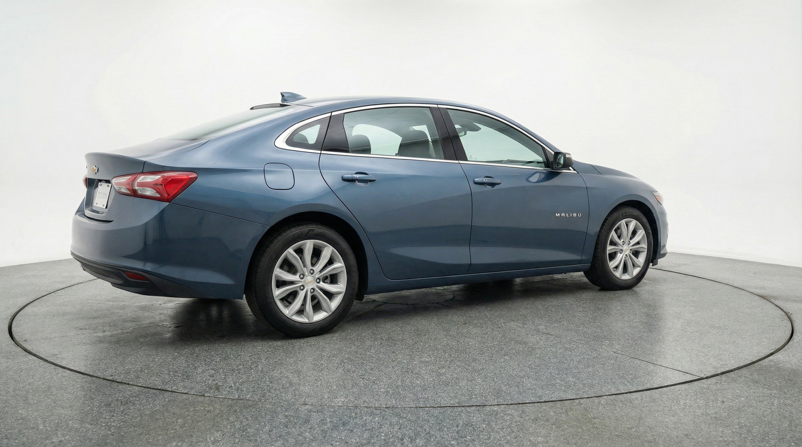 Used 2024 Chevrolet Malibu LT image 9