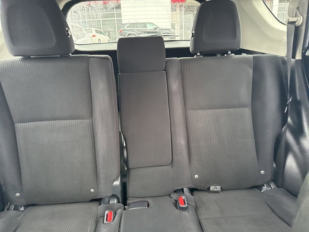 Used 2016 Toyota RAV4 LE image 15