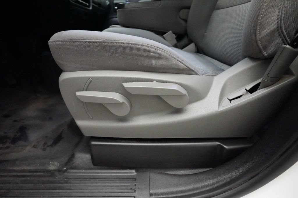 Used 2019 Chevrolet Silverado 1500 W/T AWD/4WD image 26