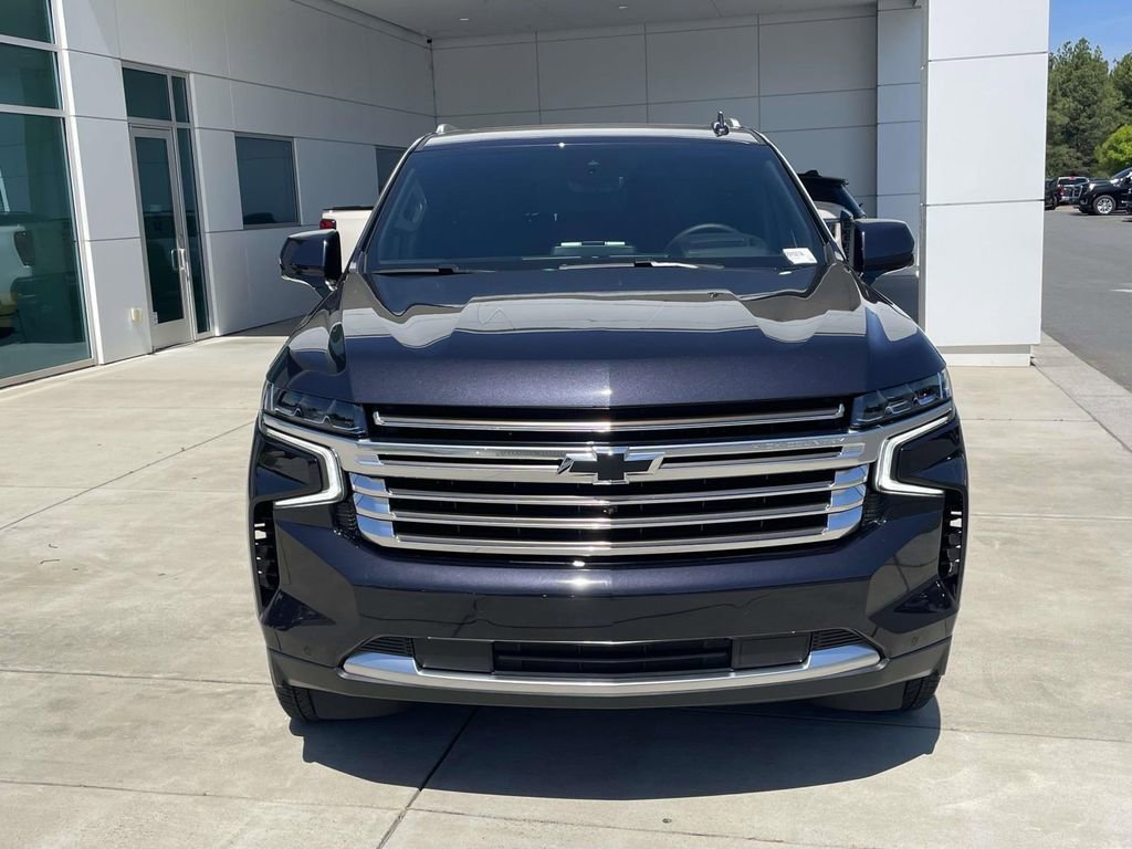 Used 2024 Chevrolet Suburban High Country w/ Premium Package AWD/4WD image 3